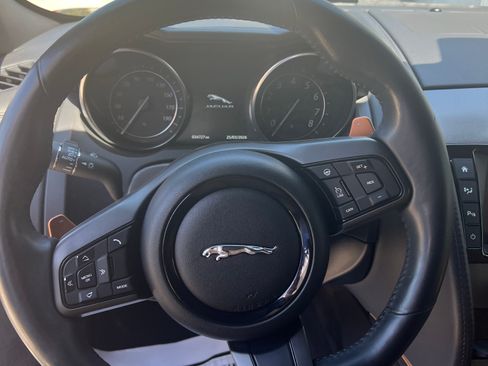 Used 2016 Jaguar F-TYPE S image 15