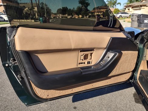 Used 1993 Chevrolet Corvette Convertible 2D image 13