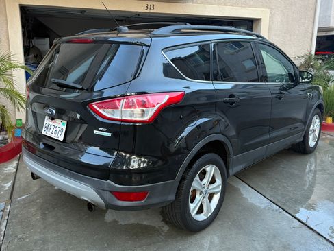Used 2013 Ford Escape SE FWD image 9