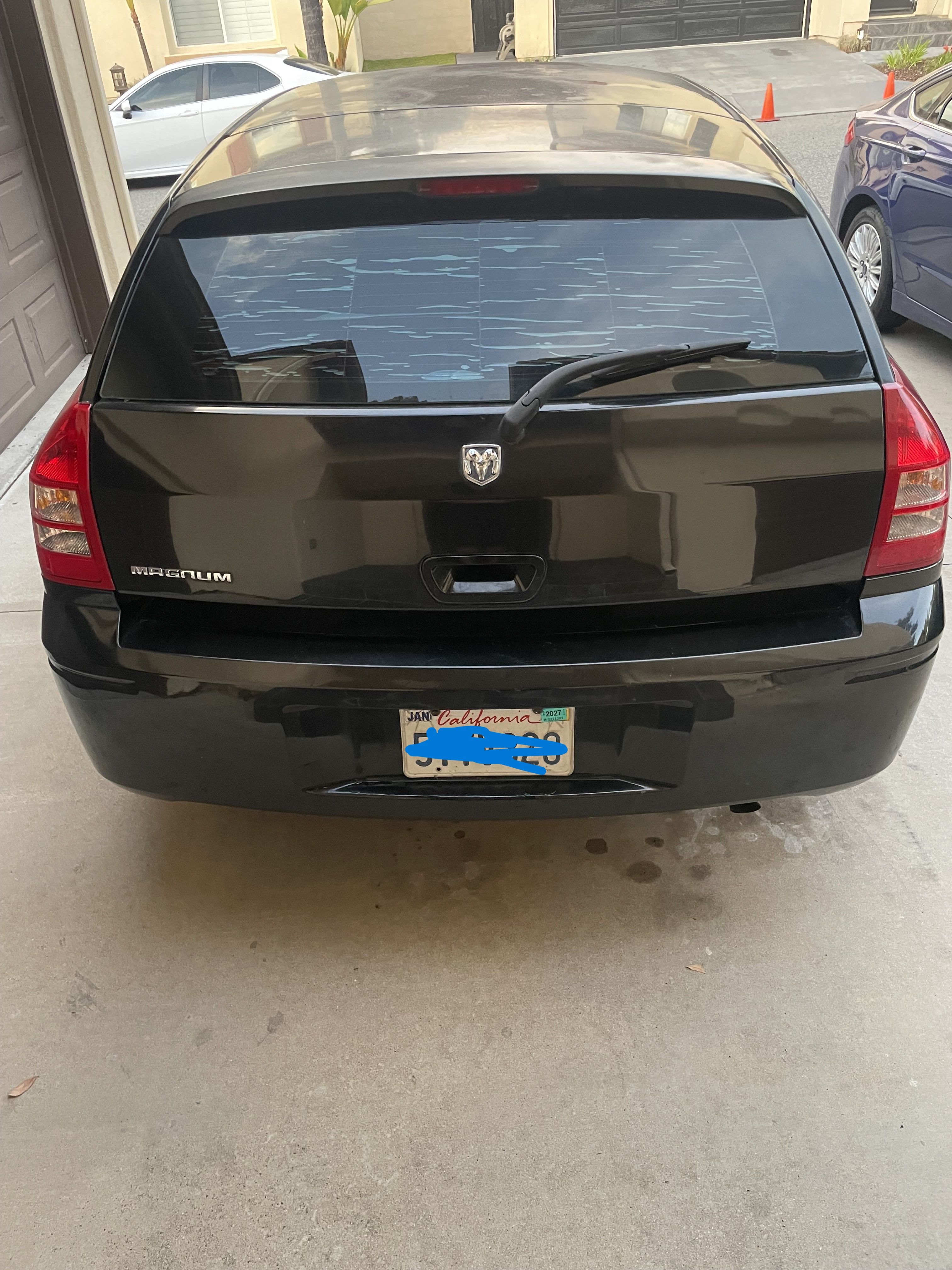 Used 2006 Dodge Magnum SE RWD image 1