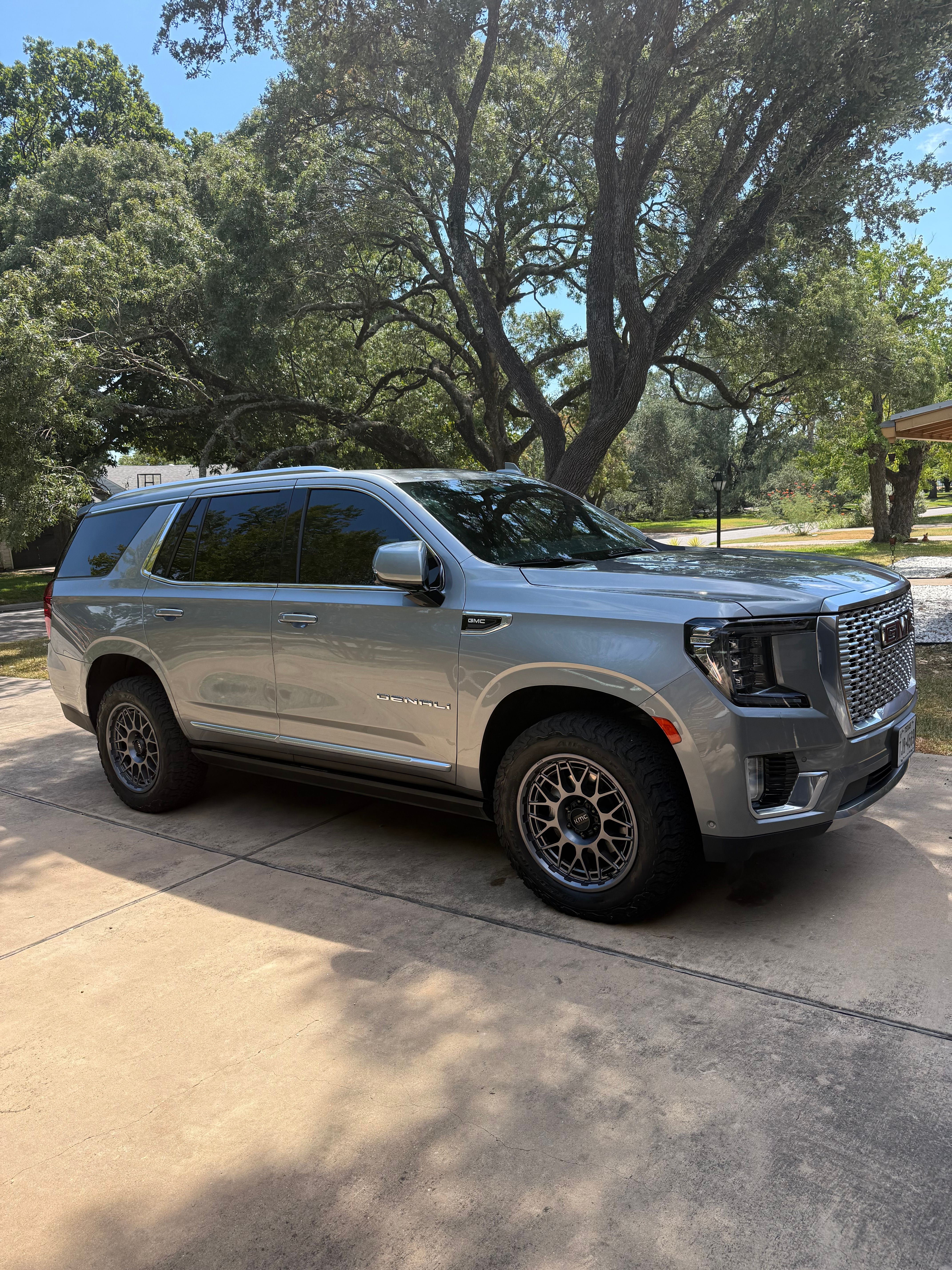 Used 2023 GMC Yukon Denali w/ Denali Reserve Package AWD/4WD image 17