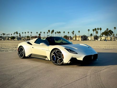 Used 2023 Maserati MC20 Spyder RWD image 5