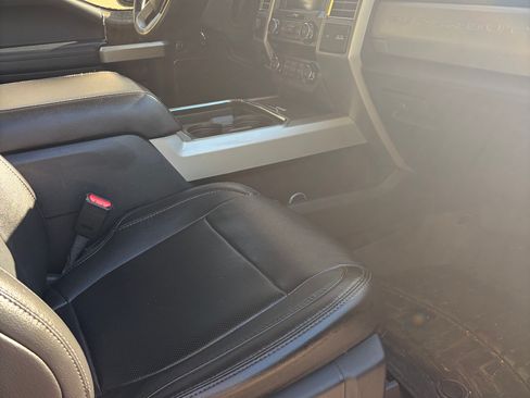 Used 2017 Ford F350 Lariat w/ Lariat Ultimate Package image 9