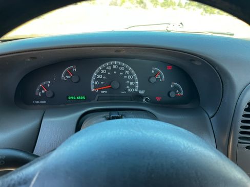 Used 2003 Ford F150 XL RWD image 9