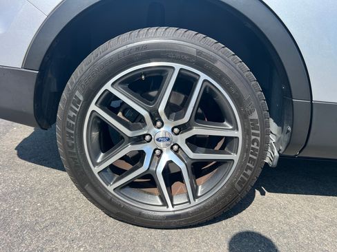 Used 2017 Ford Explorer Sport image 19