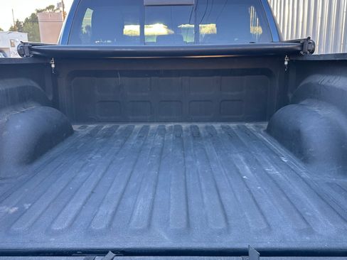 Used 2019 RAM 1500 Classic SLT w/ Luxury Group image 11