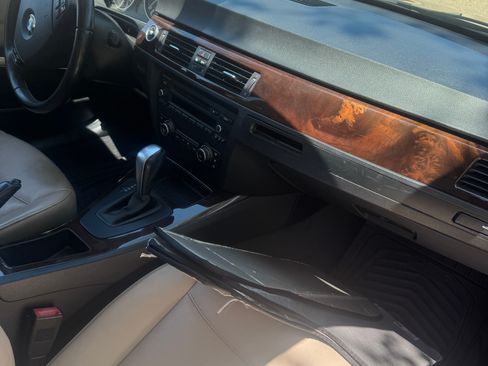 Used 2011 BMW 328i Sedan RWD image 6