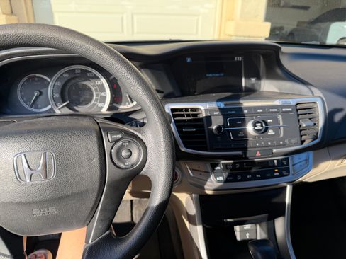 Used 2014 Honda Accord EX image 12