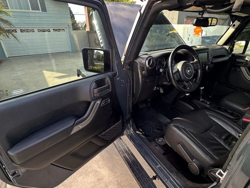 Used 2018 Jeep Wrangler Unlimited Sport image 15