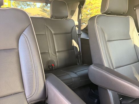 Used 2021 GMC Yukon SLT image 10