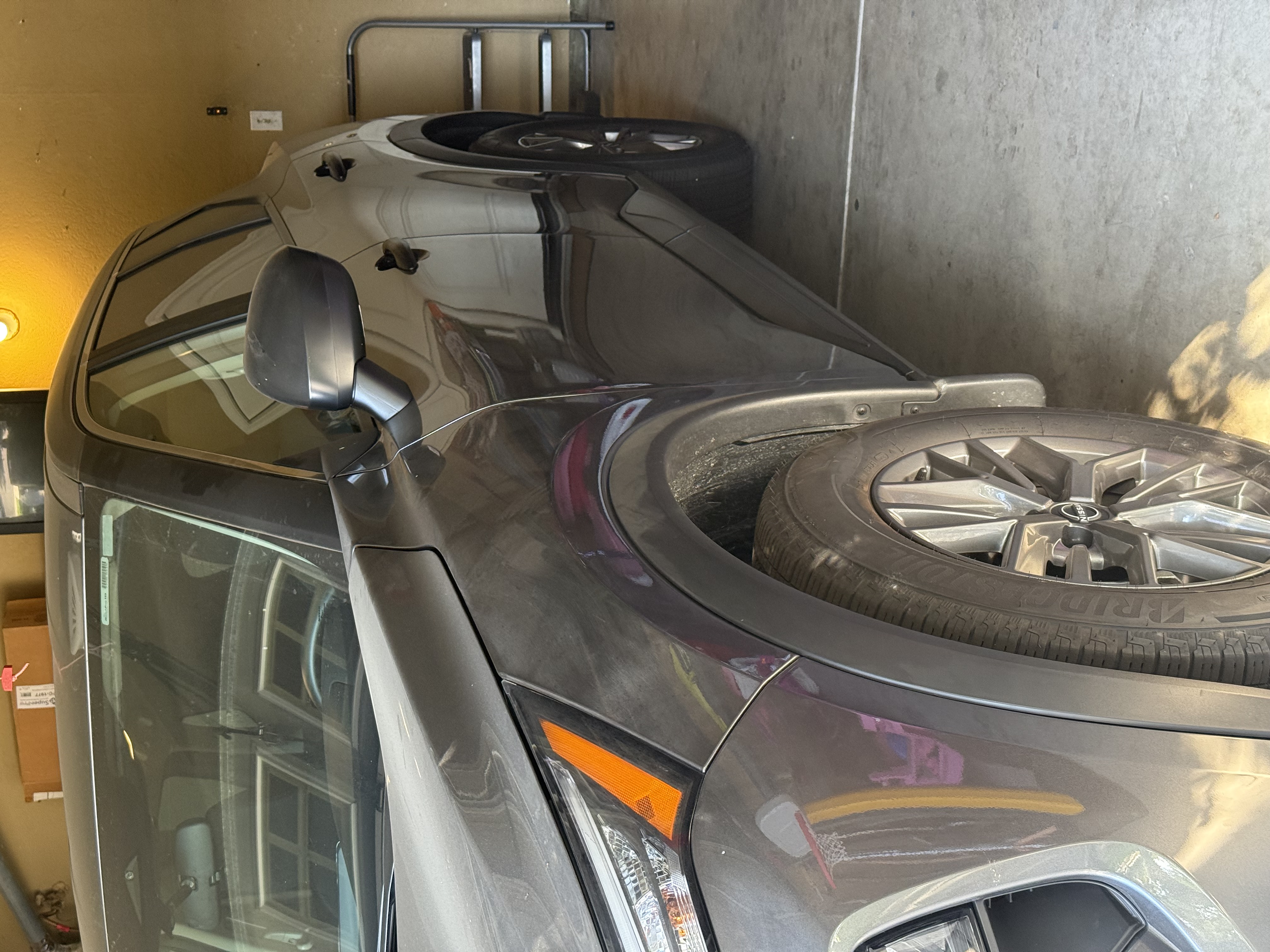 Used 2024 Nissan Rogue S FWD image 2