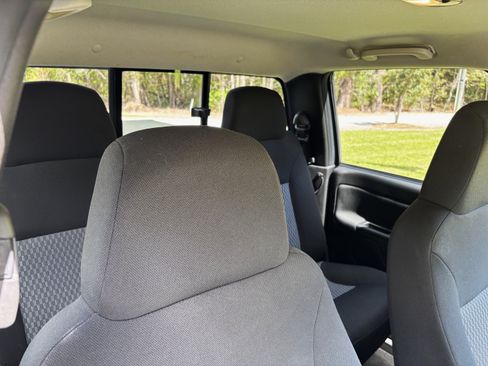 Used 2009 Chevrolet Colorado LT image 17