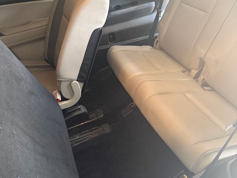 Used 2012 MAZDA CX-9 Touring w/ Moonroof & Bose Audio Pkg image 10