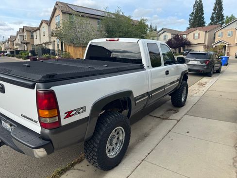 Used 2000 Chevrolet Silverado 1500 LS w/ Off-Road Chassis Pkg image 15