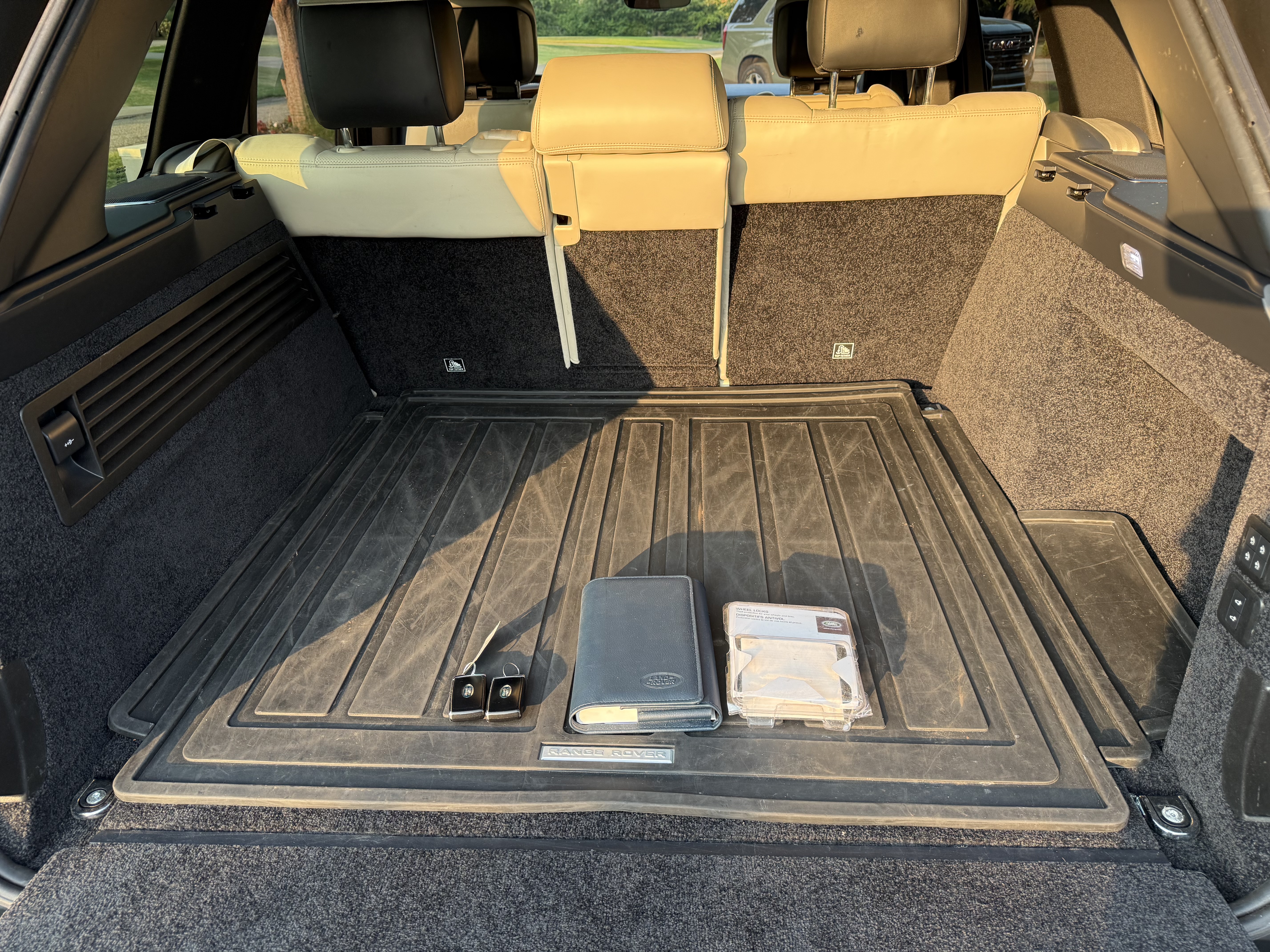 Used 2020 Land Rover Range Rover HSE AWD/4WD image 17
