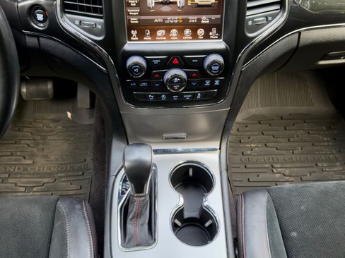 Used 2017 Jeep Grand Cherokee Trailhawk AWD/4WD image 15