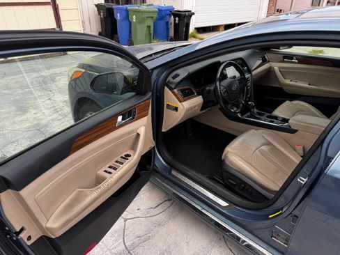 Used 2015 Hyundai Sonata Limited w/ Option Group 06 image 21