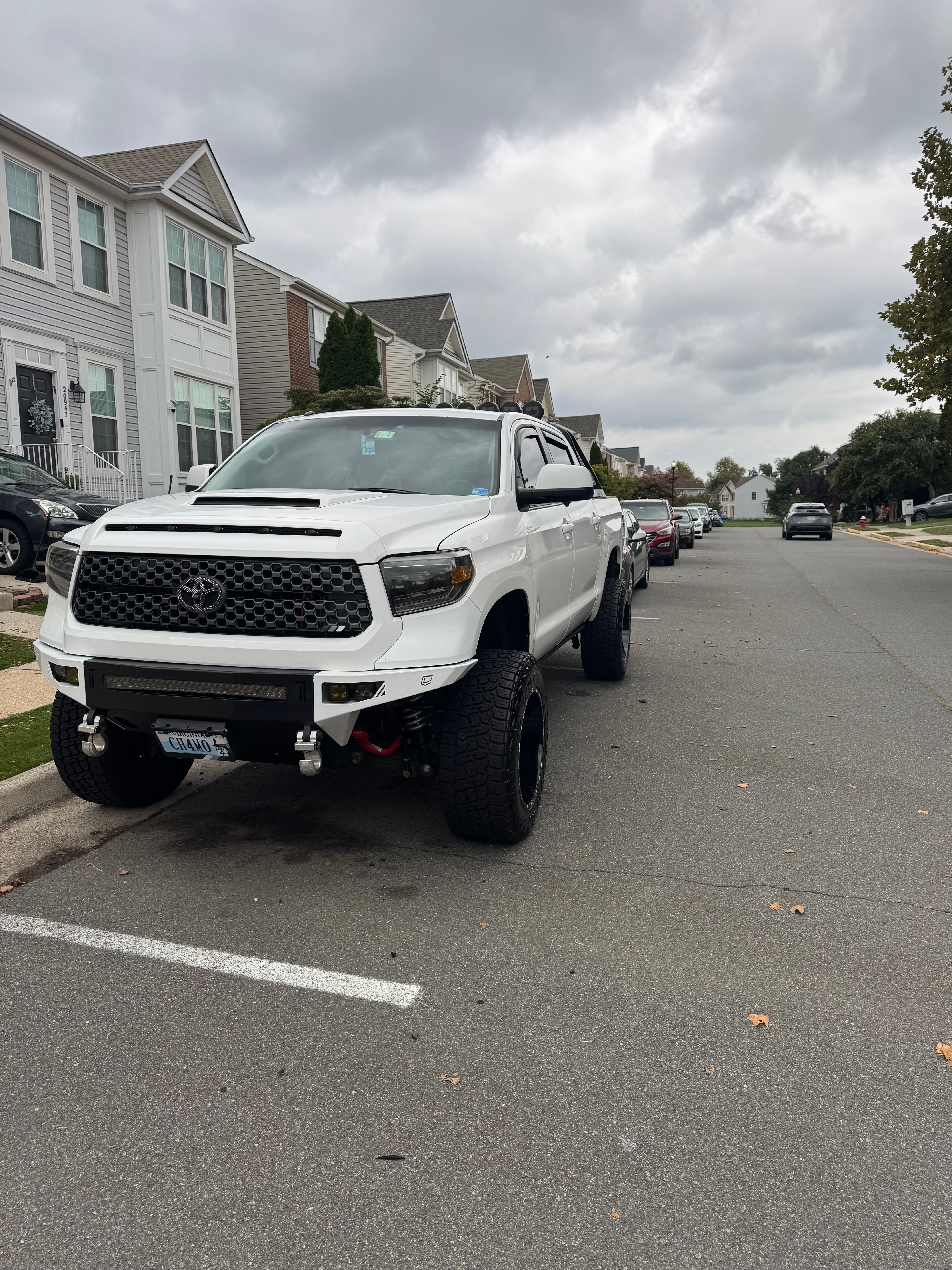 Used 2017 Toyota Tundra SR5 AWD/4WD image 1