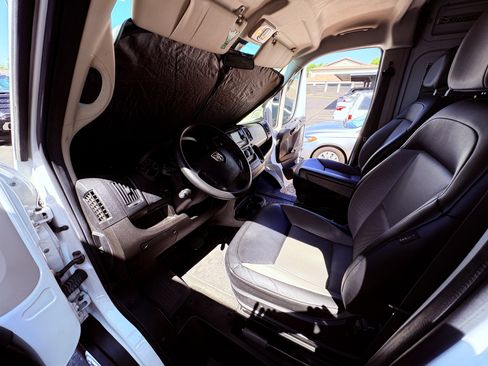 Used 2021 RAM ProMaster 2500 image 14