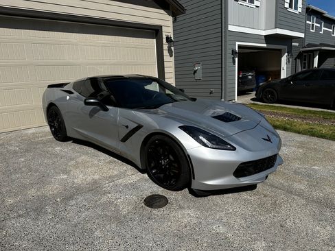 Used 2015 Chevrolet Corvette Stingray Coupe image 2