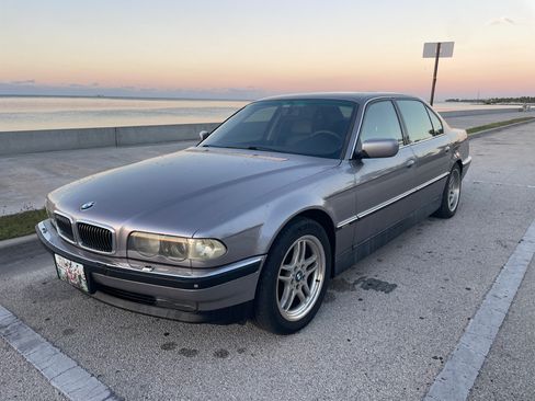 Used 1999 BMW 750iL image 8