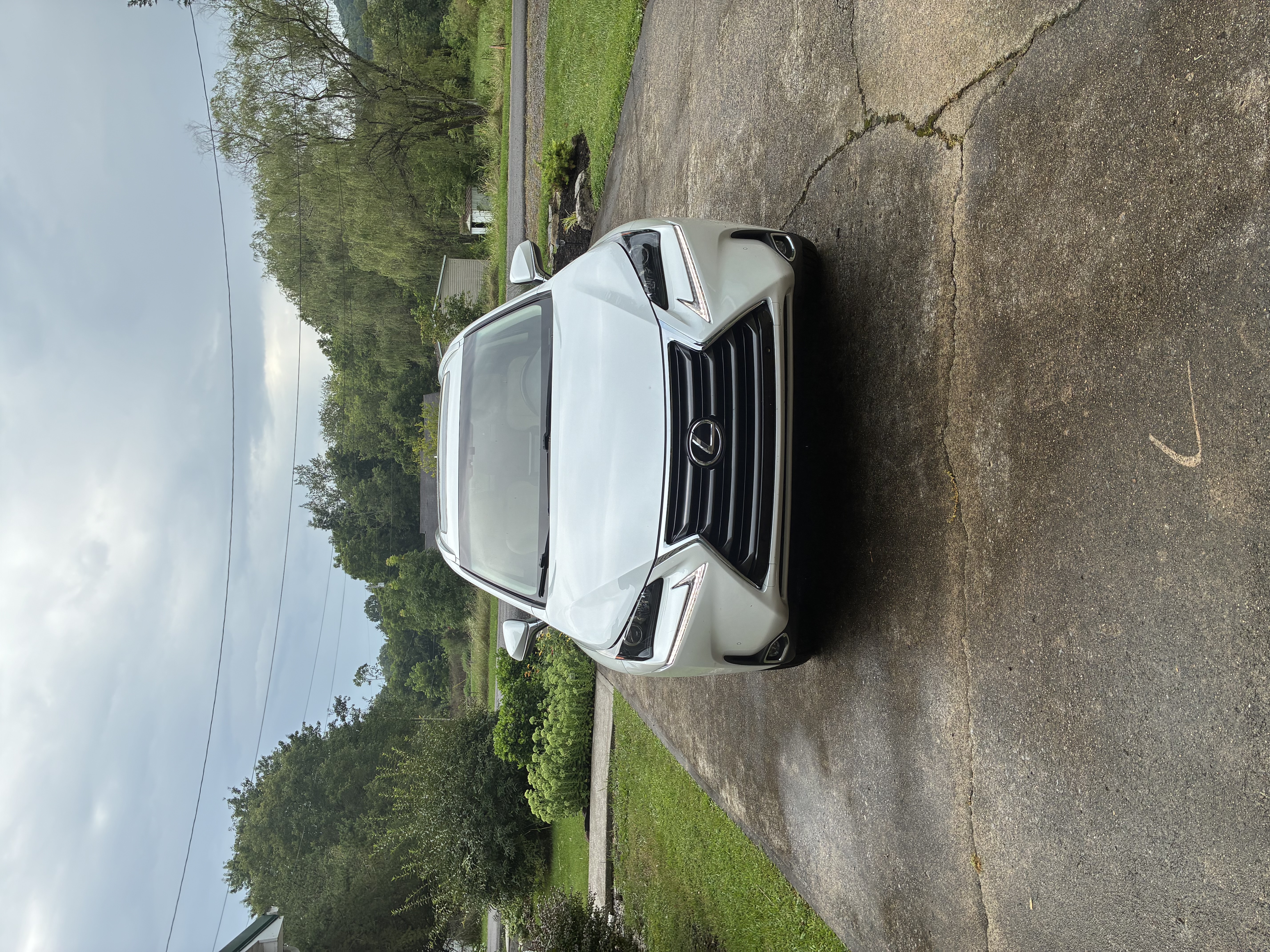 Used 2015 Lexus NX 200t FWD w/ Luxury Package image 2