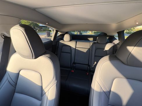 Used 2023 Tesla Model Y Long Range image 9