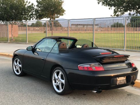 Used 2001 Porsche 911 Cabriolet image 10