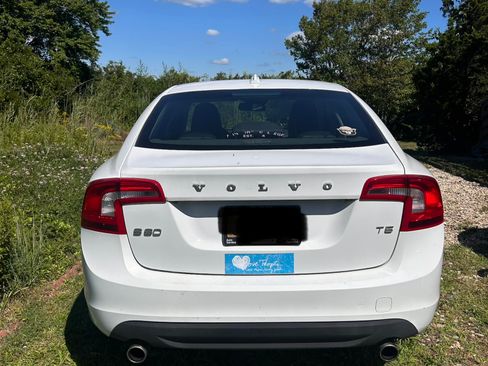 Used 2012 Volvo S60 T5 w/ Climate Pkg FWD image 1