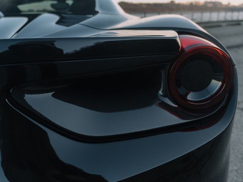 Used 2018 Ferrari 488 Spider image 14