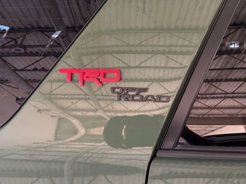 Used 2022 Toyota 4Runner TRD Off-Road Premium image 9