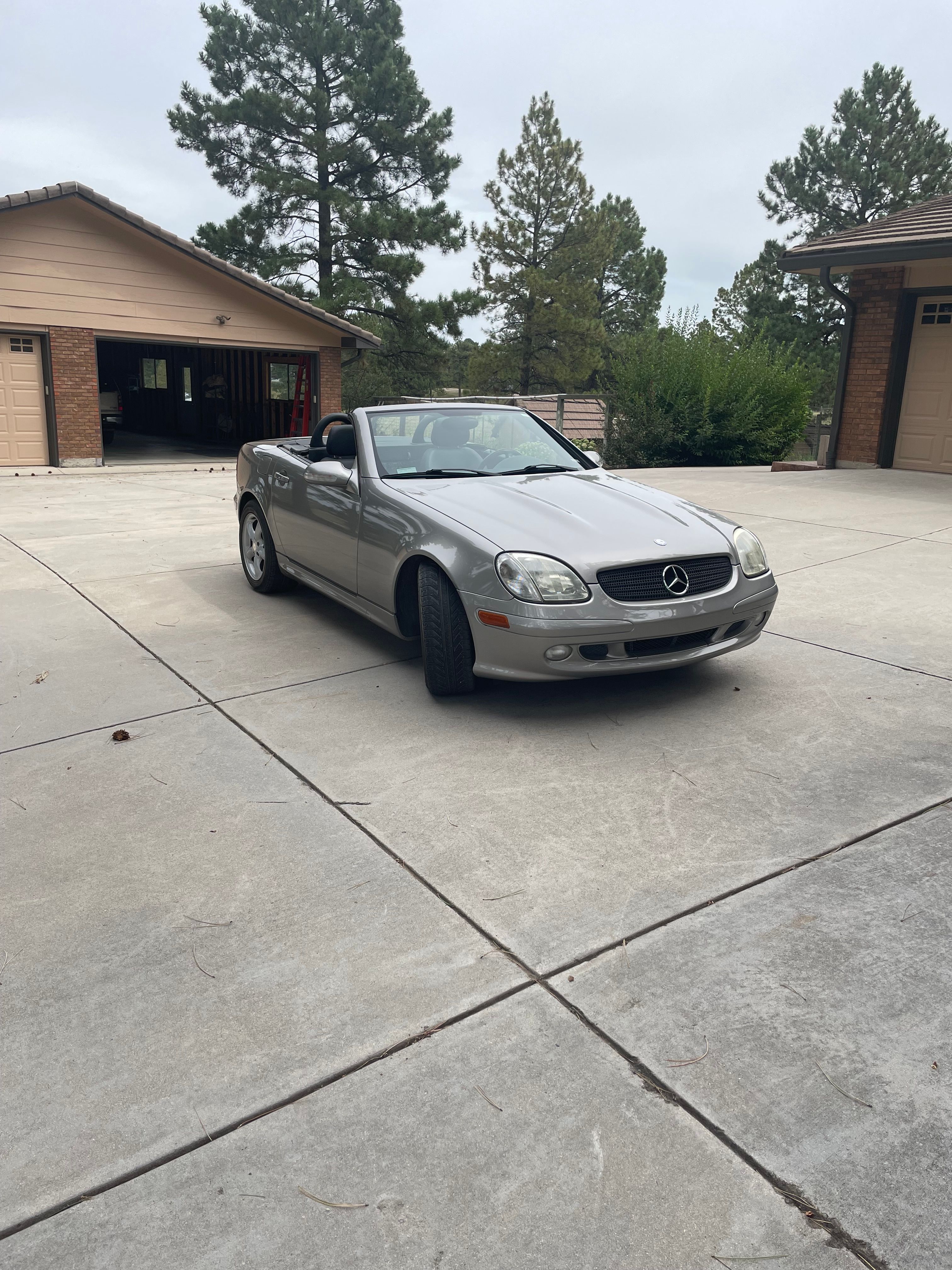 Used 2004 Mercedes-Benz SLK 320 image 2