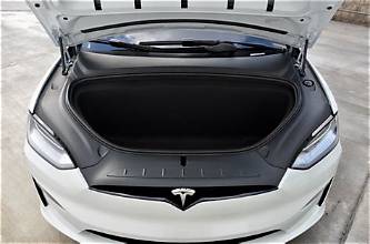 Used 2023 Tesla Model X AWD/4WD image 4