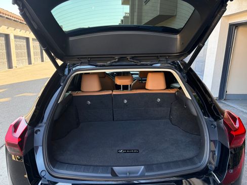 Used 2020 Lexus UX 250h w/ Premium Package AWD/4WD image 13