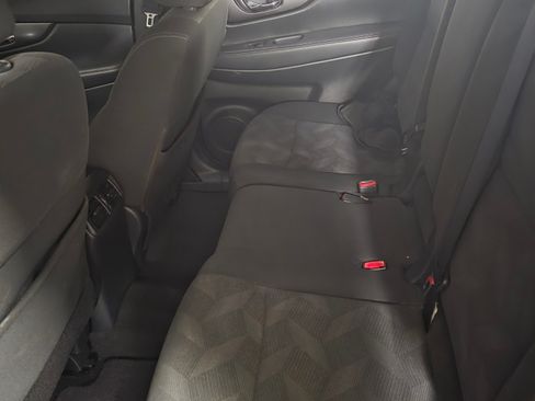 Used 2016 Nissan Rogue S image 14