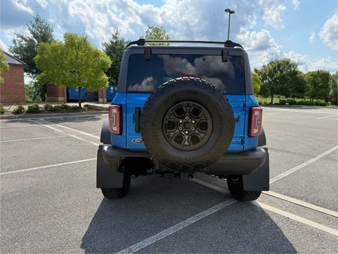 Used 2023 Ford Bronco Wildtrak image 5