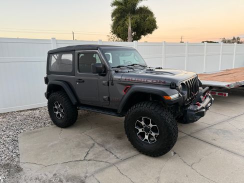 Used 2018 Jeep Wrangler Rubicon image 2