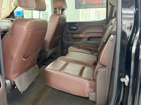 Used 2016 Chevrolet Silverado 2500 High Country w/ Duramax Plus Package AWD/4WD image 12