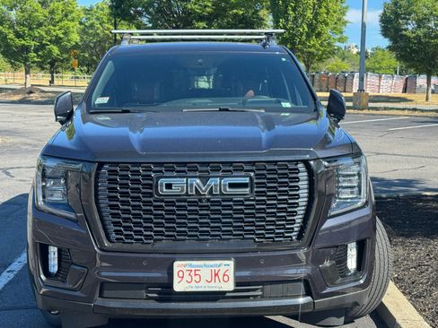 Used 2023 GMC Yukon Denali Ultimate AWD/4WD image 2