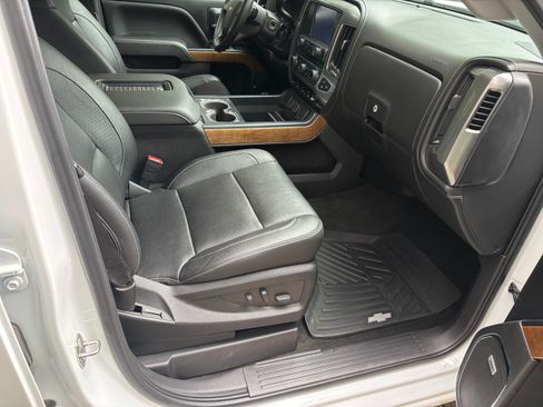 Used 2018 Chevrolet Silverado 1500 LTZ w/ Sport Package AWD/4WD image 21