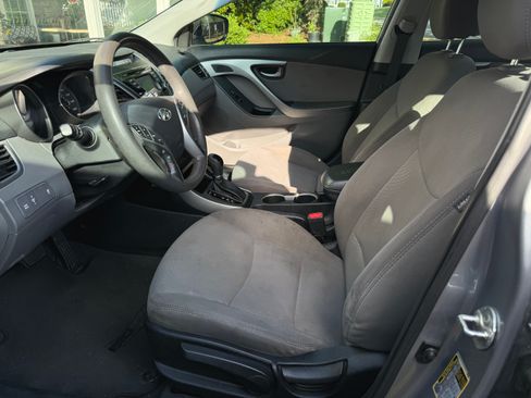 Used 2016 Hyundai Elantra SE w/ Option Group 02 image 11