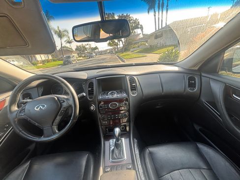 Used 2010 INFINITI EX35 Journey image 9