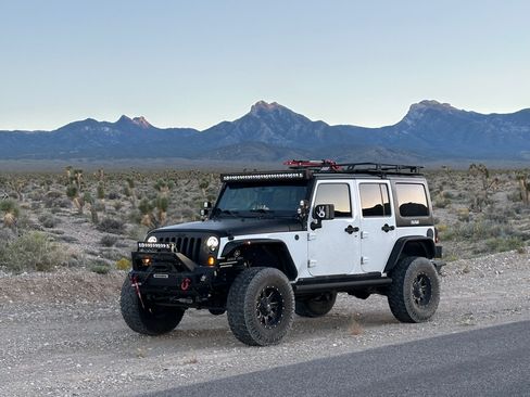 Used 2016 Jeep Wrangler Unlimited Sport image 19