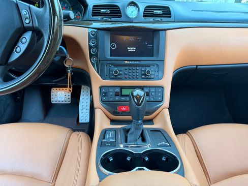 Used 2016 Maserati GranTurismo MC RWD image 24