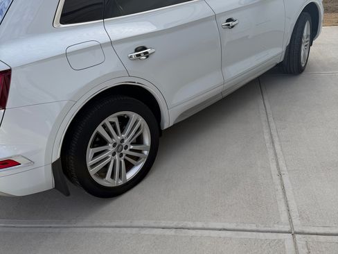 Used 2020 Audi Q5 2.0T Premium Plus w/ Premium Plus Package image 8