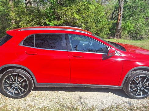 Used 2015 Mercedes-Benz GLA 250 image 3