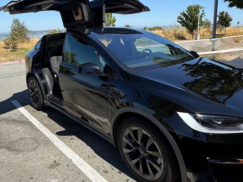 Used 2023 Tesla Model X AWD/4WD image 4