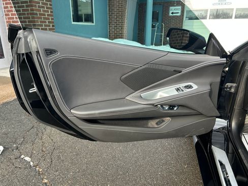 Used 2023 Chevrolet Corvette Stingray Coupe w/ 1LT image 31