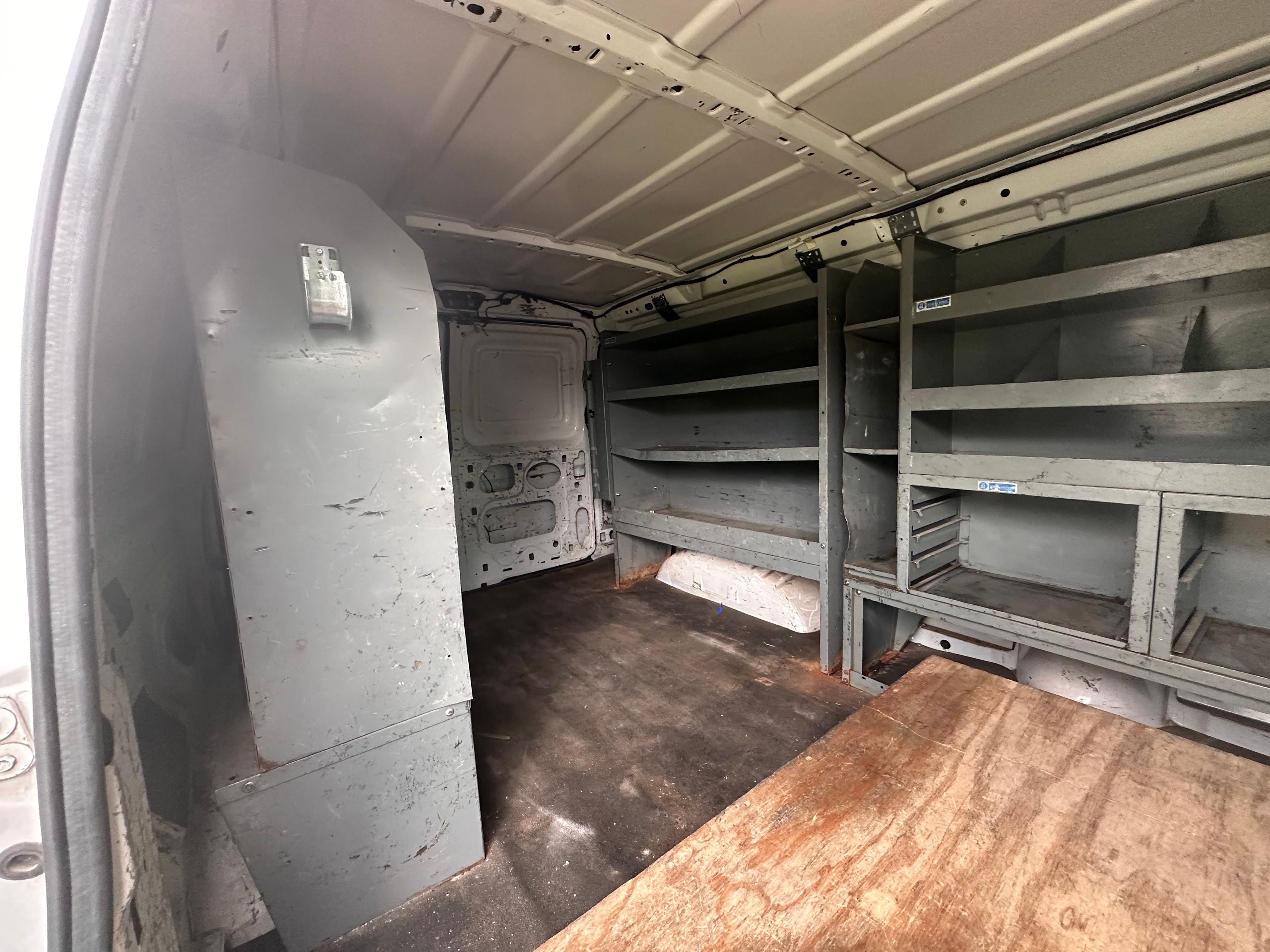 Used 2008 Ford E-350 and Econoline 350 Super Duty RWD image 5