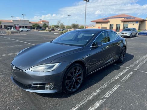 Used 2019 Tesla Model S Performance image 2
